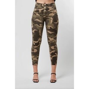 FREDDY WRUP Camo Butt Lift Up Camouflage Leggings Pants, Women’s Size 6, M